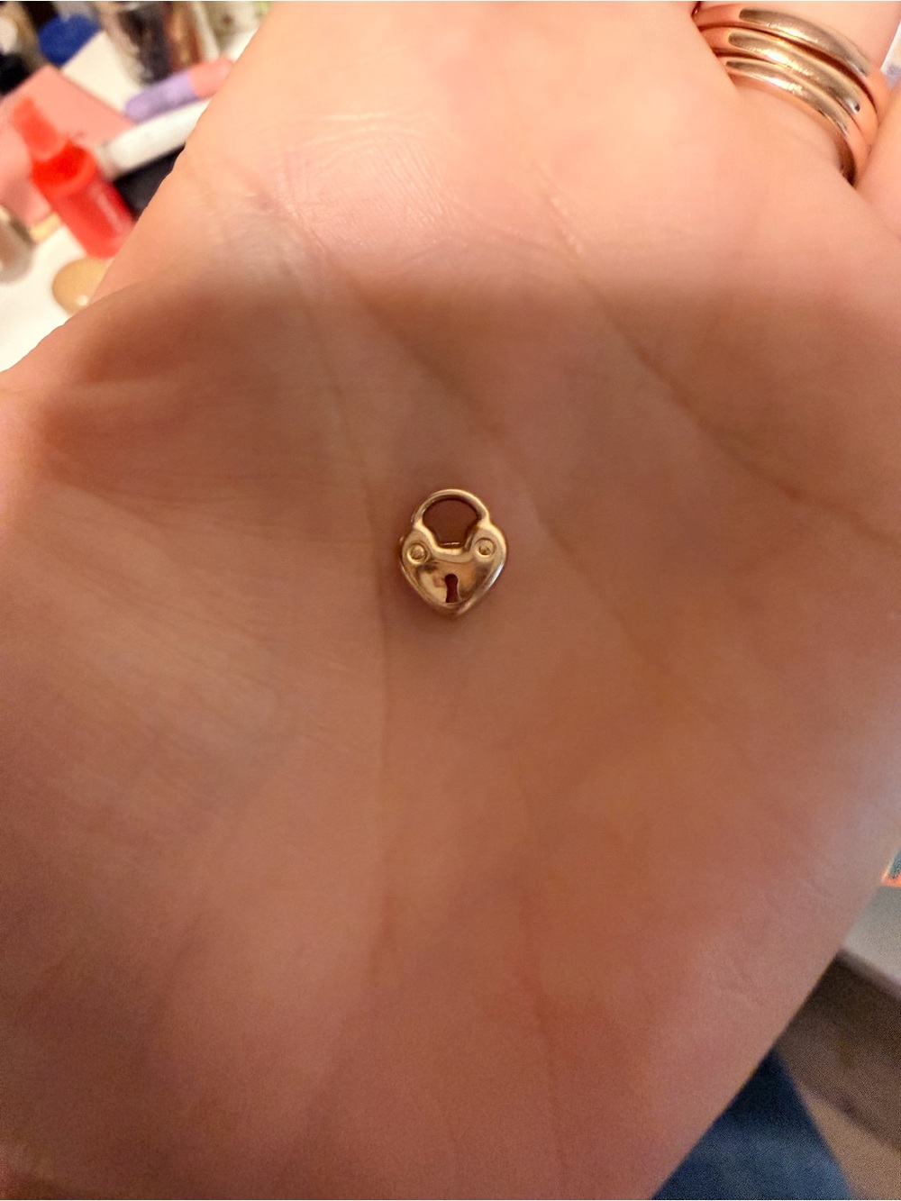 9k (375) yellow Gold Heart Lock Charm Pendant